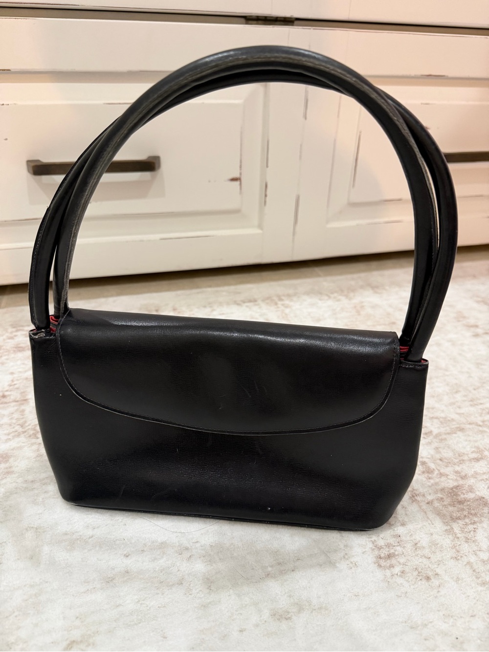 Classic Black Shoulder Bag for Women - Sleek Everyday Style